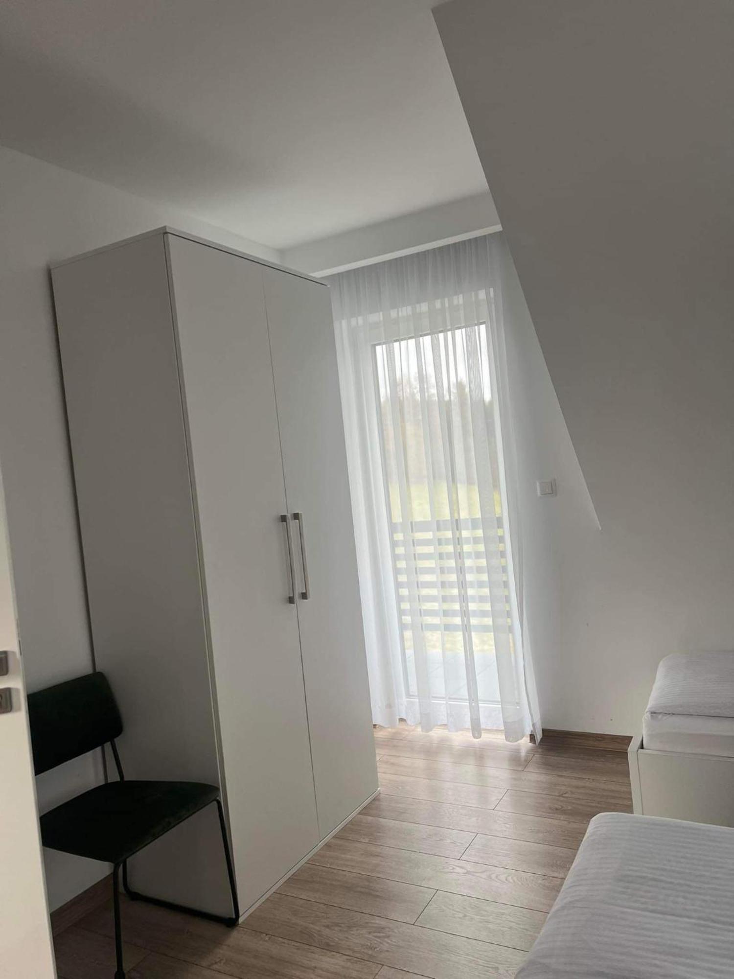 Dom Na Borowkowym Wzgorzu Apartment Palesnica Bagian luar foto